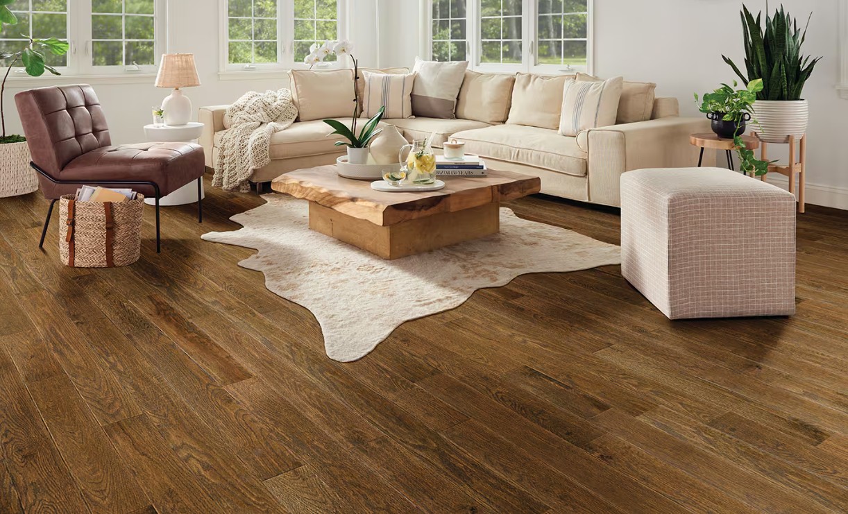 Modern Toronto living room with laminate flooring in oak finish