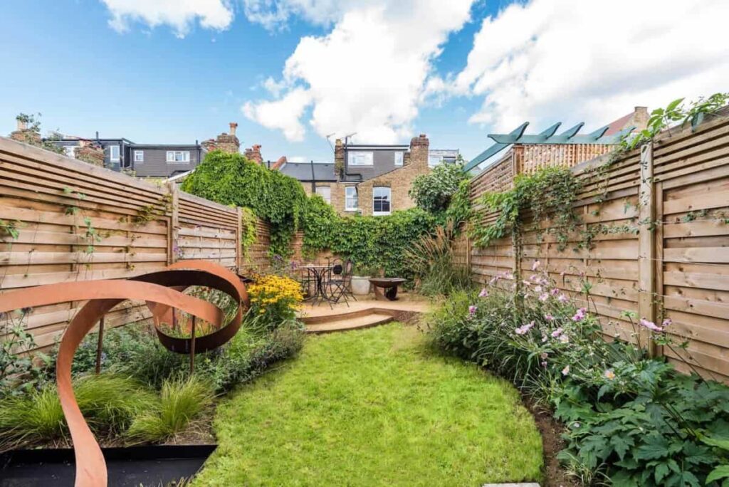 Functional backyard landscaping zones in Toronto homes